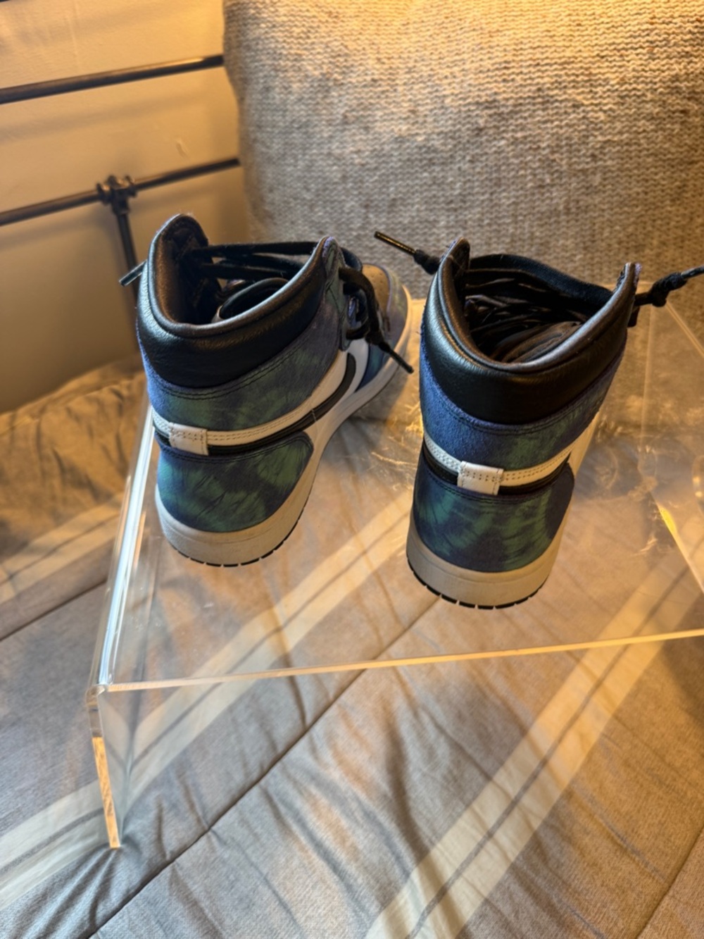 Nike Air Jordan’s Men’s High-Top Sneakers in Black and Blue-Green Iridescent - Picture 4 of 6